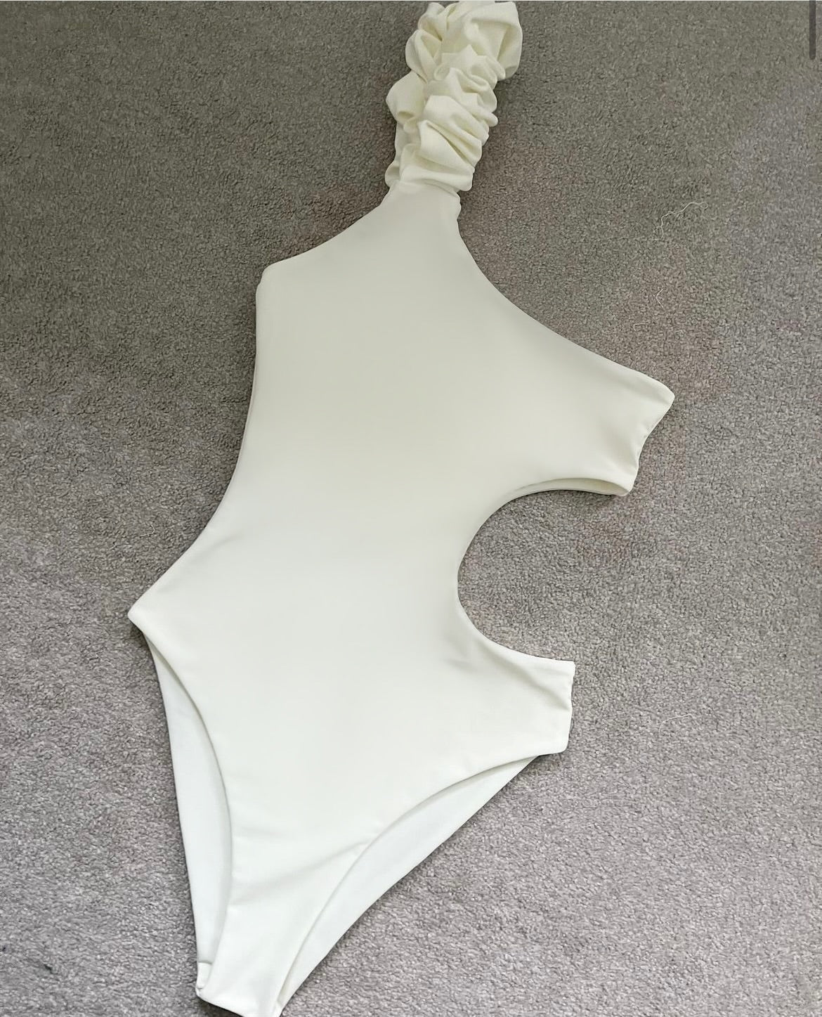 RUCHED ONE SHOULDER CUT OUT SWIMSUIT