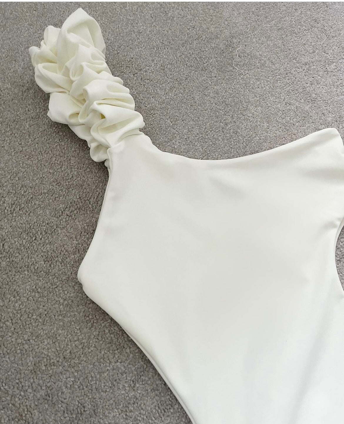 RUCHED ONE SHOULDER CUT OUT SWIMSUIT