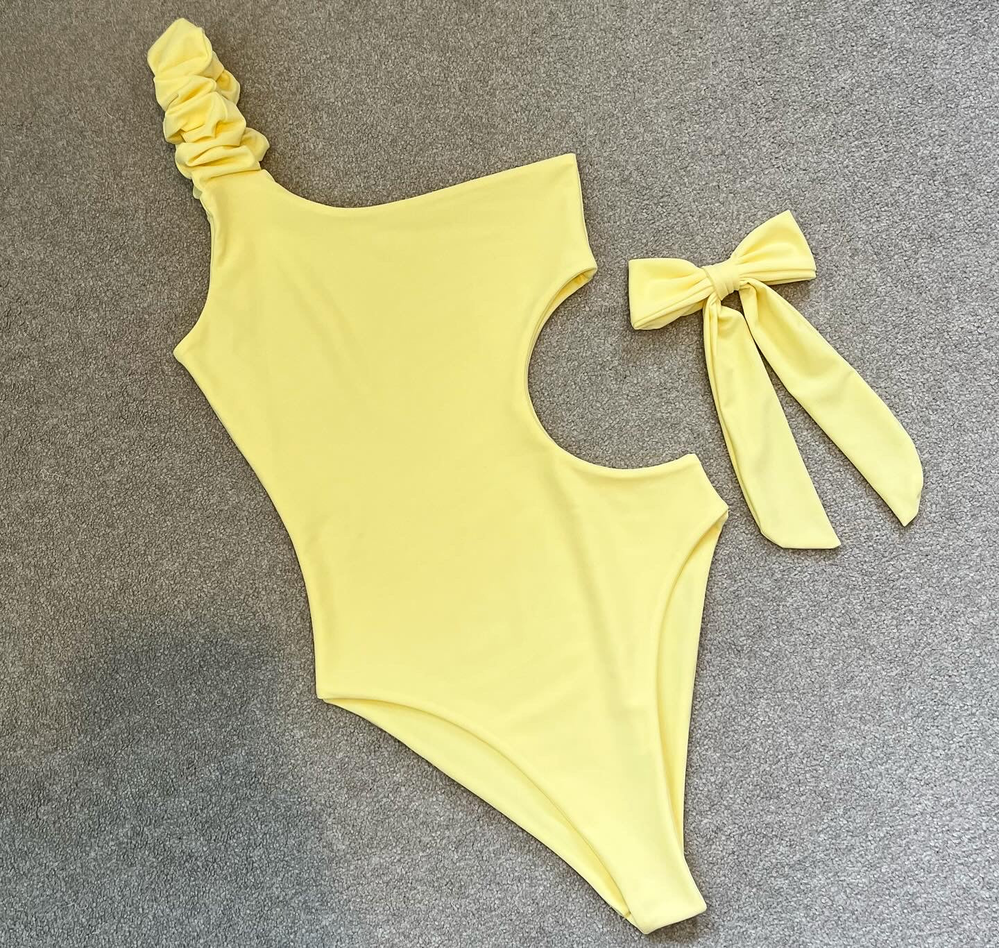 LEMON ONE SHOULDER SWIMSUIT