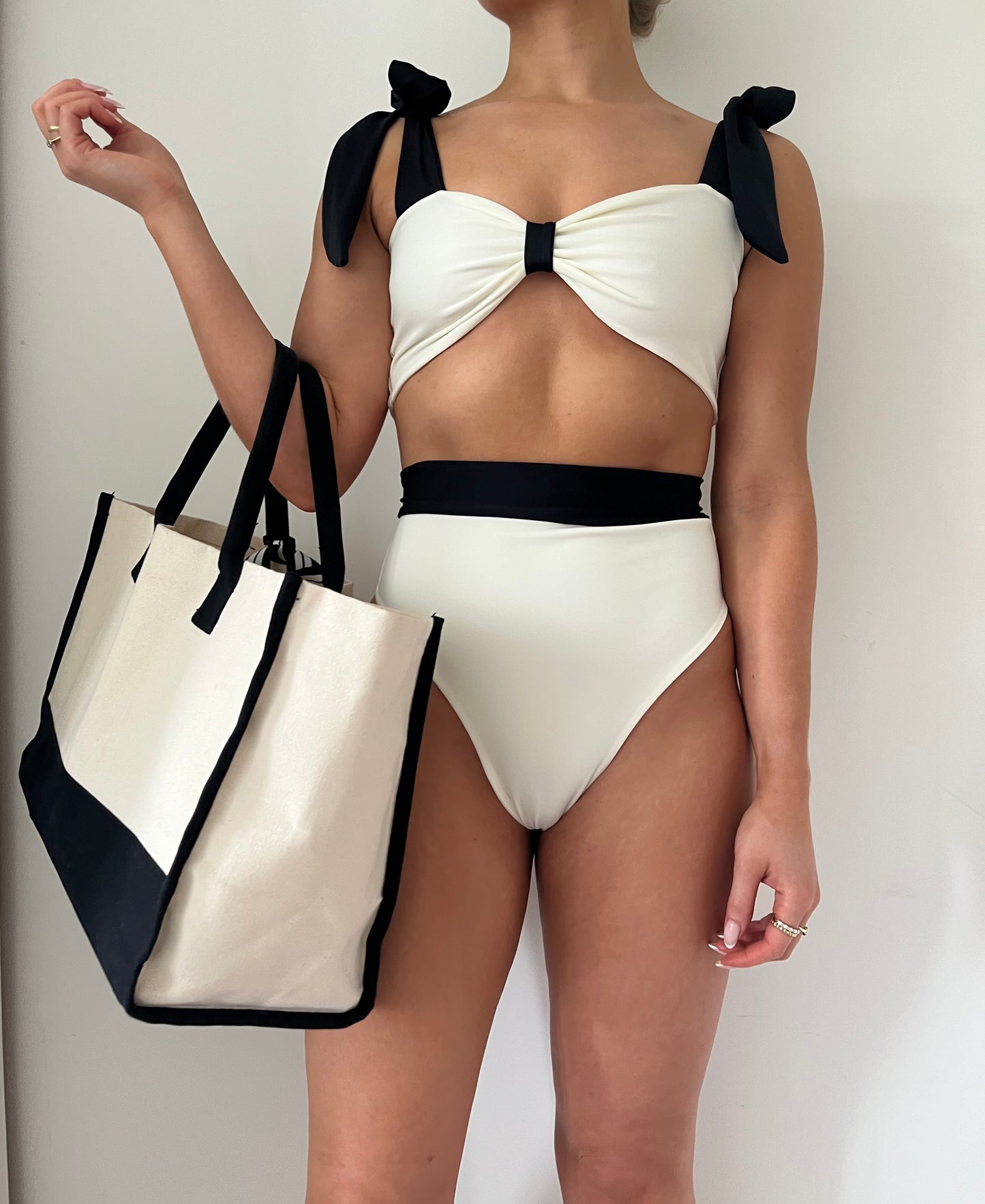 CONTRAST HIGH WAISTED SET