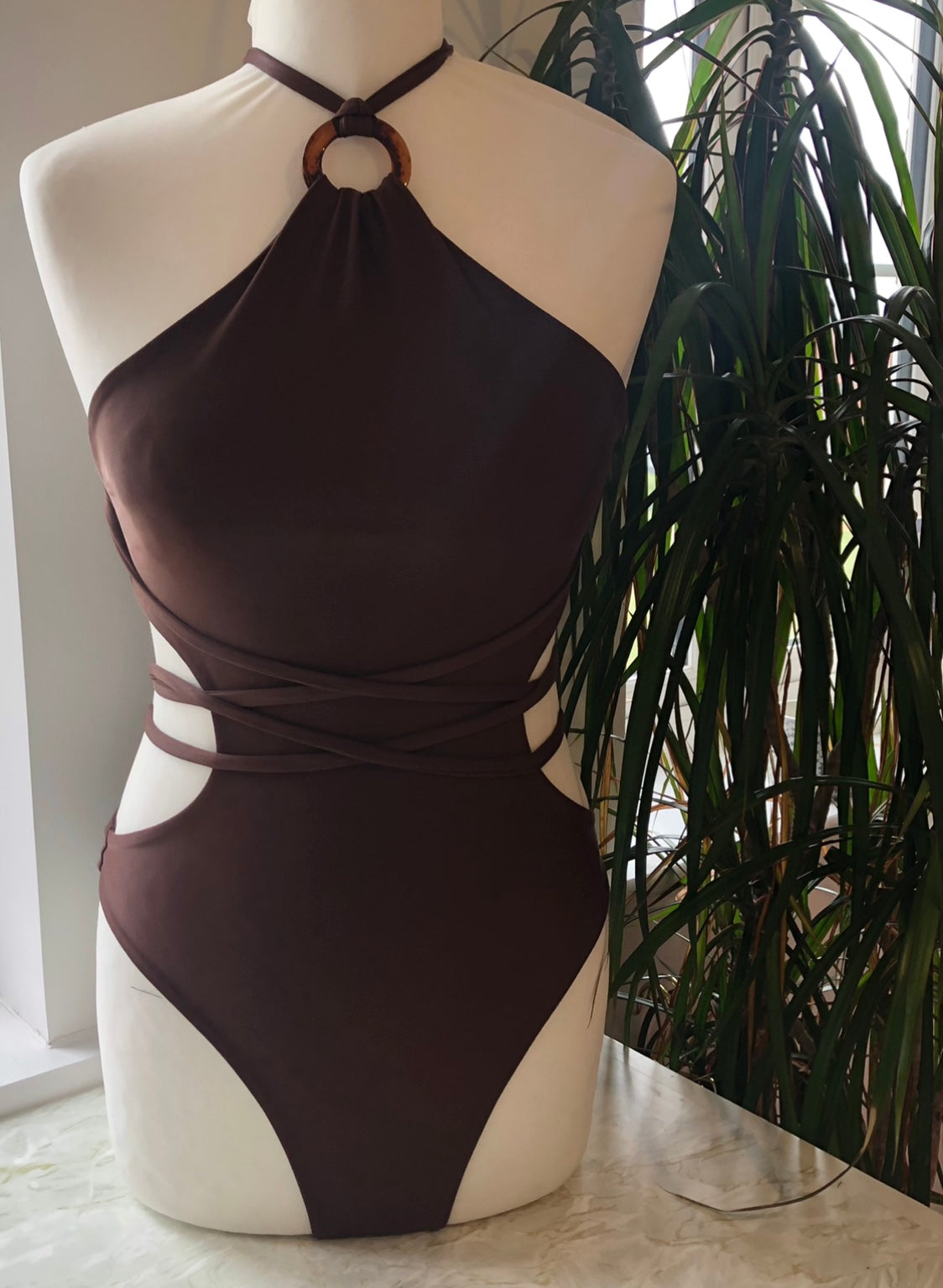 Cut out ring swimsuit
