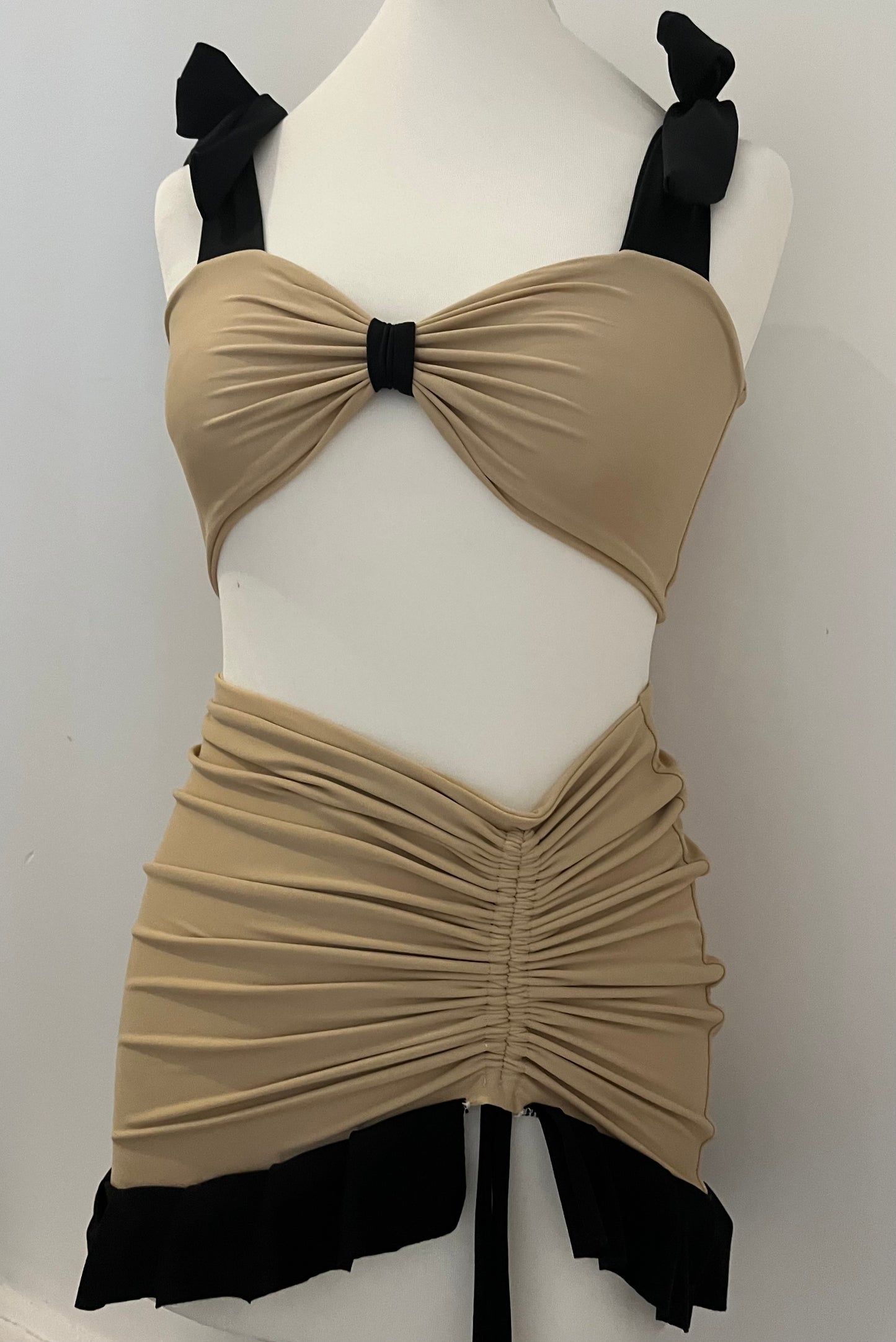 NUDE & BLACK FRILL CONTRAST SKIRT