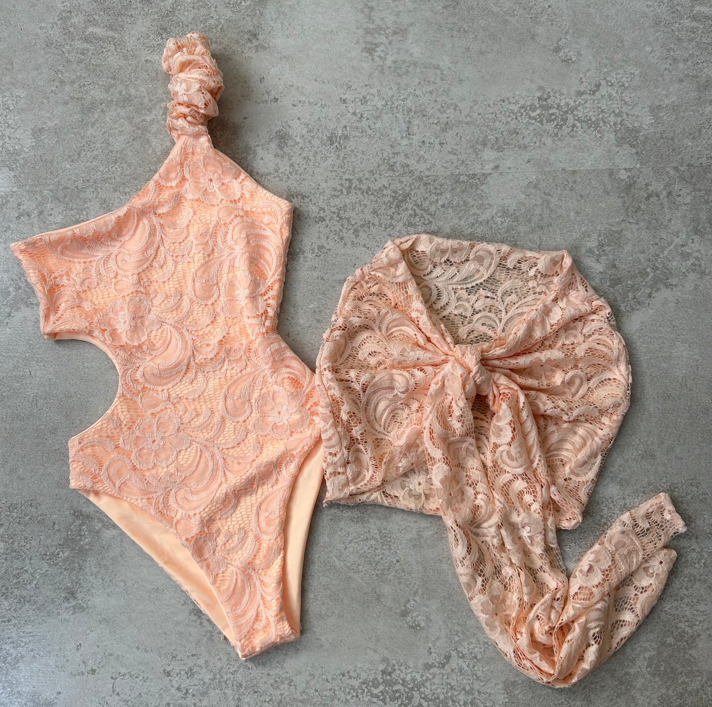 PEACH LACE SKIRT